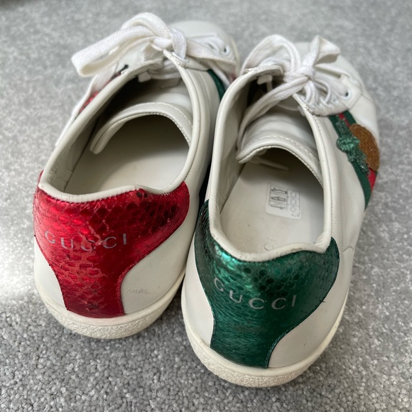 Authentic Gucci white sneakers. Size 37 but will fit 37,5-38 - Picture 3 of 5